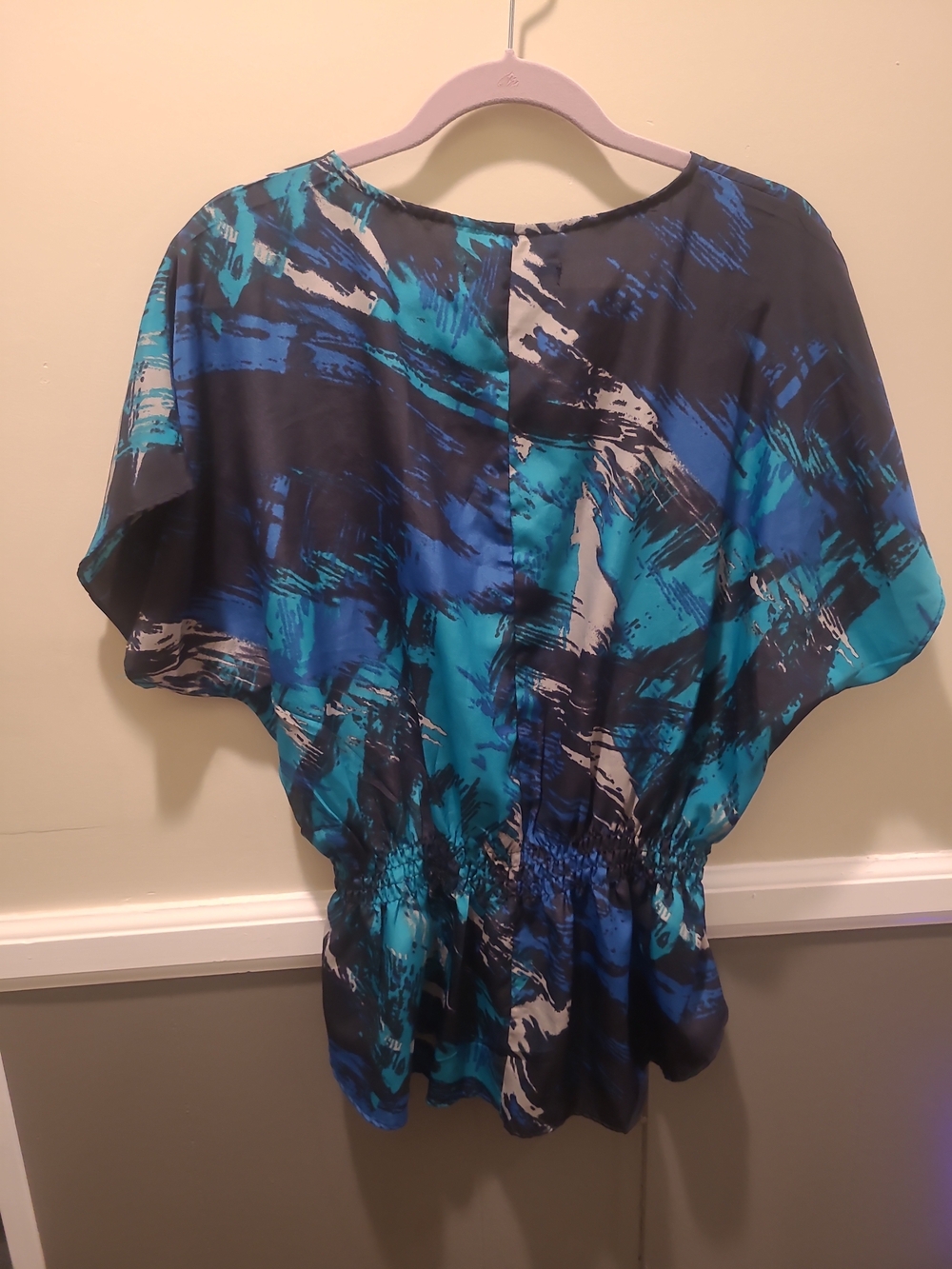 Calvin Klein Blue & Teal Abstract V-Neck Blouse Medium - Picture 8 of 11